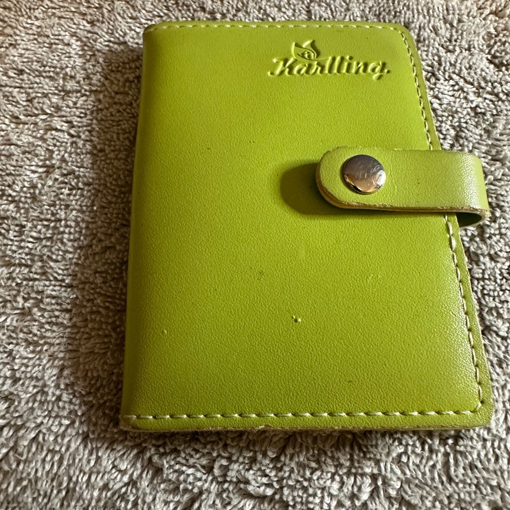 Green Women's Wallet